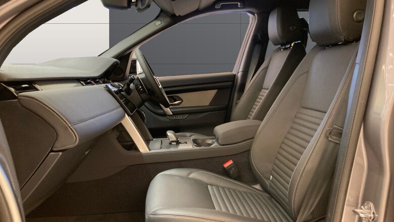 Land Rover Discovery Sport 1.5 P270e Dynamic SE 5dr Auto [5 Seat] Station Wagon